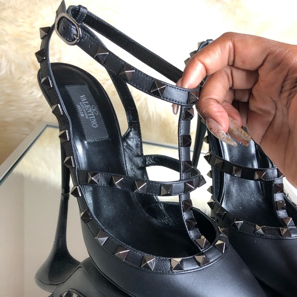 VALENTINO ROCKSTUD LEATHER PUMPS - Picture 12 of 14